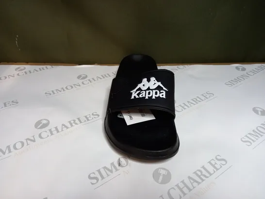 KAPPA AUTHENTIC SLIDERS IN BLACK - 11