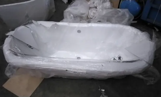 WHITE DUTCHESS FREESTANDING BATHTUB 