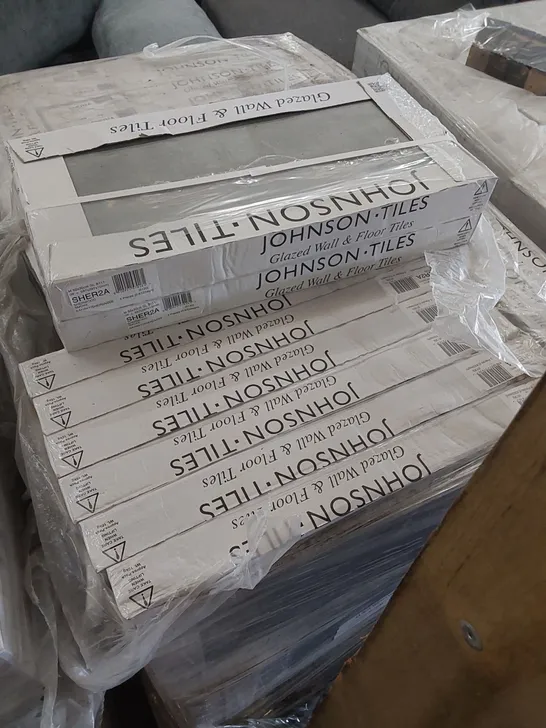 PALLET CONTAINING 40 CARTONS OF JOHNSONS SHERWOOD SMOKE TILES - 5 PER PACK / 597X297X10MM