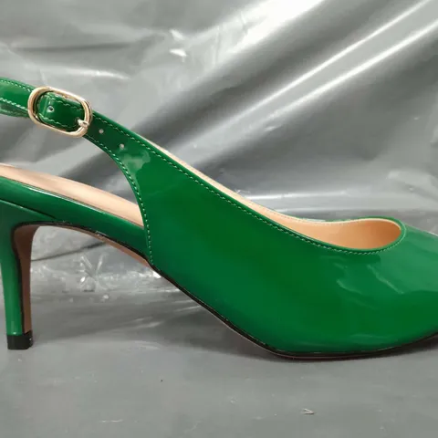 BOXED PAIR OF DESIGNER PEEP TOE HEELED SHOES IN GREEN EU SIZE 36