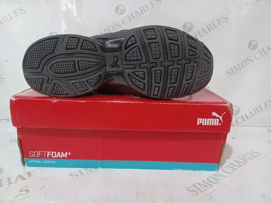 BOXED PAIR OF PUMA TRAINERS IN BLACK UK SIZE 6