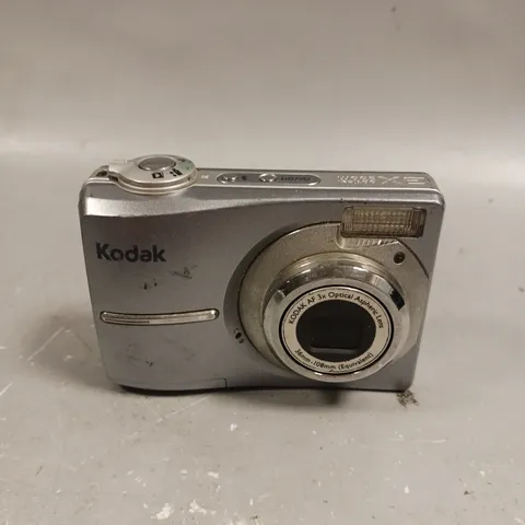 KODAK EASY-SHARE C813 DIGITAL CAMERA 