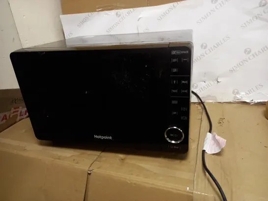 HOTPOINT MWH 2622 MB FREESTANDING MICROWAVE