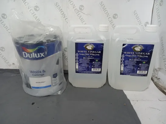 TOTE OF ASSORTED HOUSEHOLD GOODS TO INCLUDE DULUX WHITE MIST MATT PAINT AND WHITE VINEGAR 5L - COLLECTION ONLY 