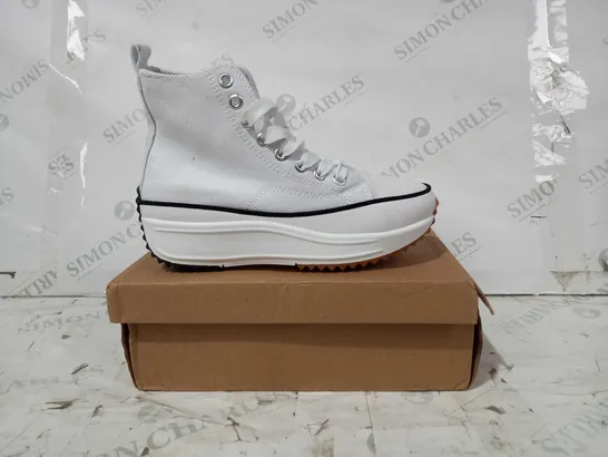 BOXED PAIR OF DESIGNER PLATFORM CANVAS SHOES IN WHITE EU SIZE 36