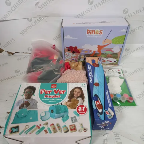 LARGE BOX OF ASSORTED TOYS AND GAMES TO INCLUDE TEDDIES, PET VET PLAYSETS AND FANCY DRESS