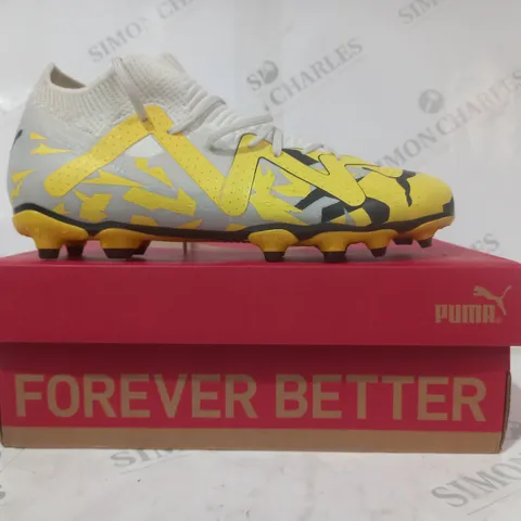 BOXED PAIR OF PUMA FUTURE 3 FOOTBALL BOOTS IN CREAM/YELLOW UK SIZE 5