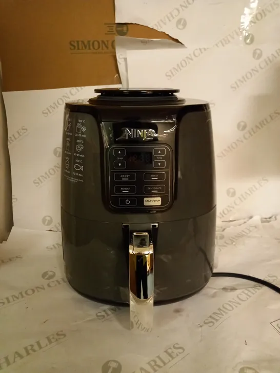 NINJA AIR FRYER 3.8L AF100UK