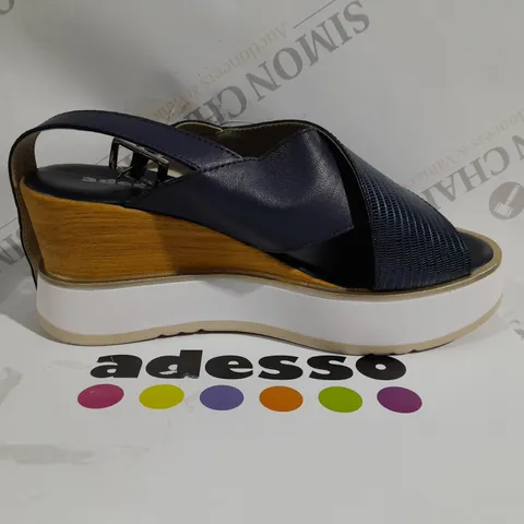 BOXED PAIR OF ADESSO SANDALS IN NAVY - SIZE 6