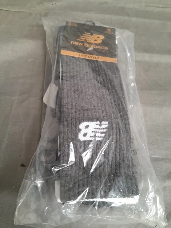 NEW BALANCE 3 PACK OF SOCKS SIZE M