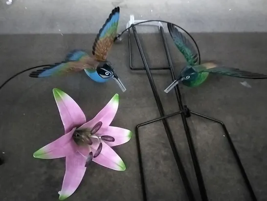 BOXED HOME2GARDEN HUMMINGBIRD WINDSPINNER