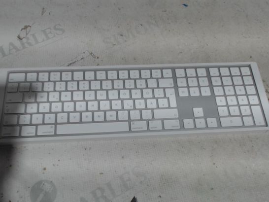 GERMAN LAYOUT - APPLE MAGIC KEYBOARD WITH NUMERIC KEYPAD (WIRELESS, RECHARGABLE) - SILVER