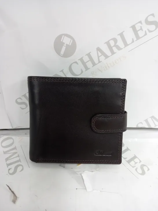 BOXED ASHWOOD LEATHER WALLET IN BLACK