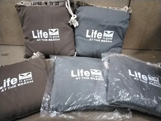 BOX CONTAINING 5 LIFE IS GOOD AT THE BEACH CUSHIONS