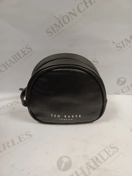 BAGGED TED BAKER LONDON HEADPHONES WITH CARRY CASE