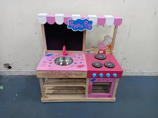 PEPPA PIG MUD KITCHEN 