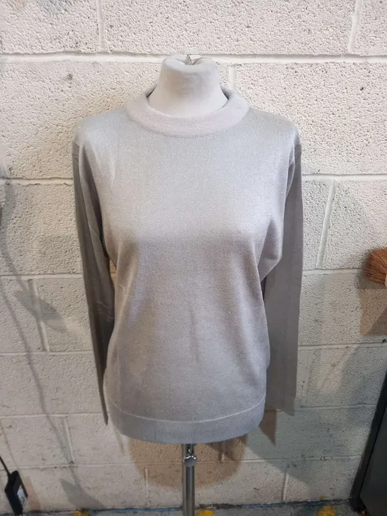 FOUR BRAND NEW DESTELLO IVORY JUMPER 