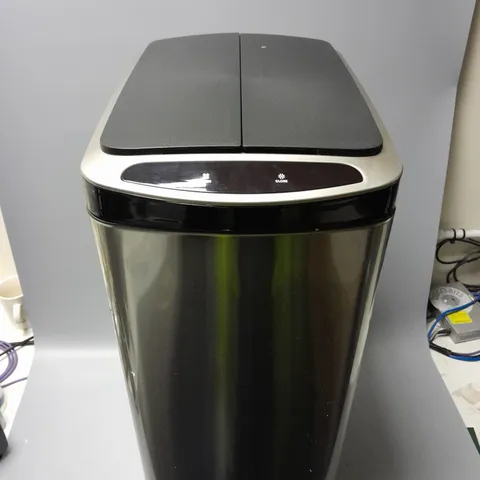 WINGED LID SENSOR WASTE BIN 