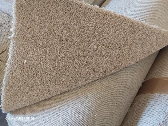 ROLL OF QUALITY BEIGE CARPET APPROXIMATELY 4M × SIZE UNSPECIFIED 