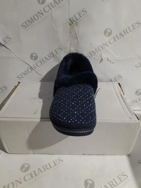 SKETCHERS COZY SLIPPERS - NAVY - SIZE 7