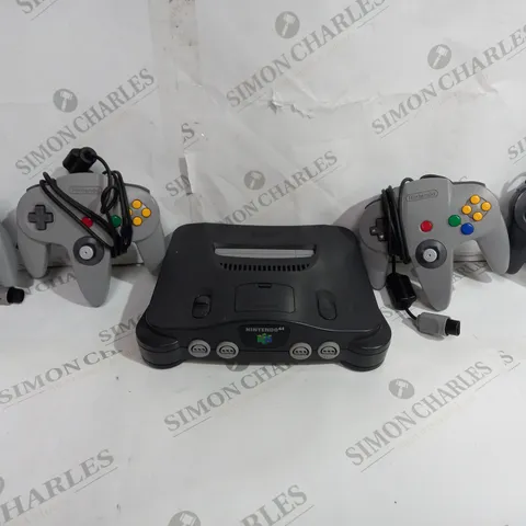 NINTENDO 64 GAMING CONSOLE WITH 7 GAMES 