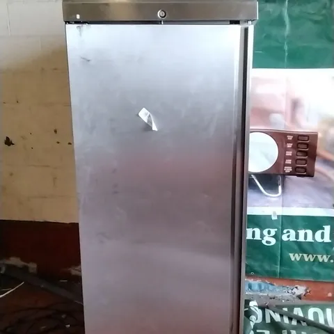 COMMERCIAL SINGLE DOOR FRIDGE/CHILLER 