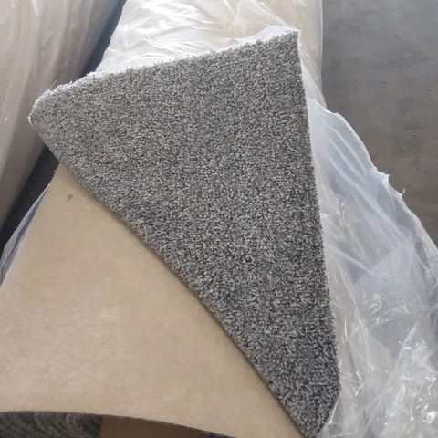 ROLL OF QUALITY STORMONT TWIST FELT RHINO CARPET // SIZE: APPROX 4 X 16m