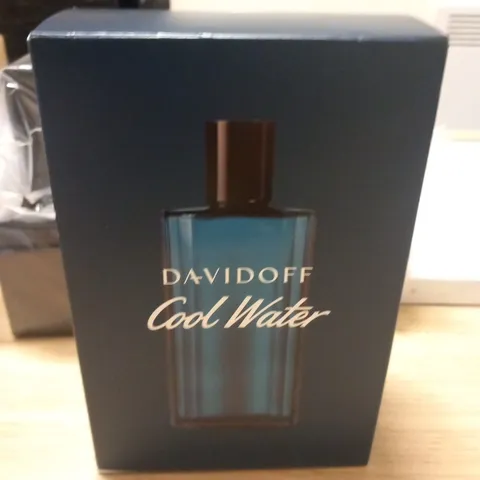 BOXED DAVIDOFF COOL WATER MAN 40ML EAU DE TOILETTE GIFT SET