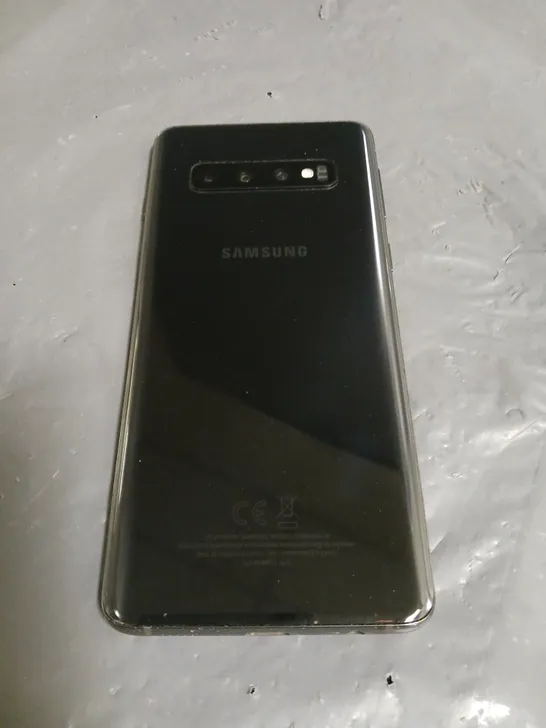 UNBOXED SAMSUNG GALAXY S10 MOBILE PHONE