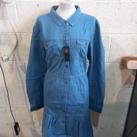 APPROXIMATELY SIX BRAND NEW DESTELLO COLLARED DENIM DRESS