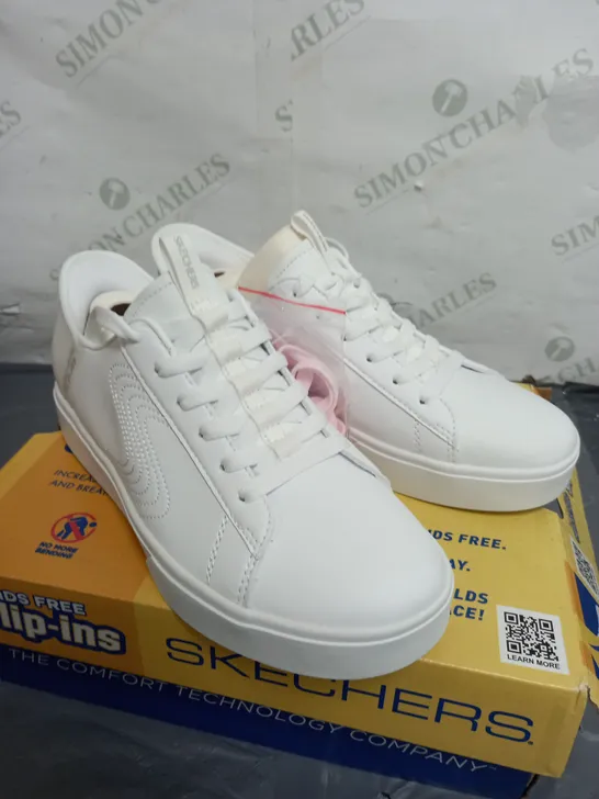 BOXED SKETCHERS SLIP IN WHITE TRAINERS - SIZE 4 