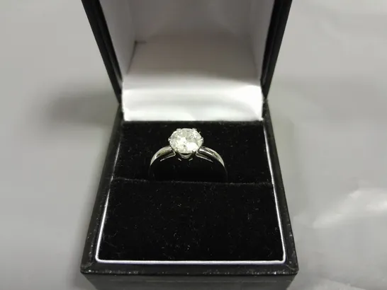 18CT GOLD SOLITAIRE RING SET WITH A NATURAL DIAMOND WEIGHING +-1.23CT