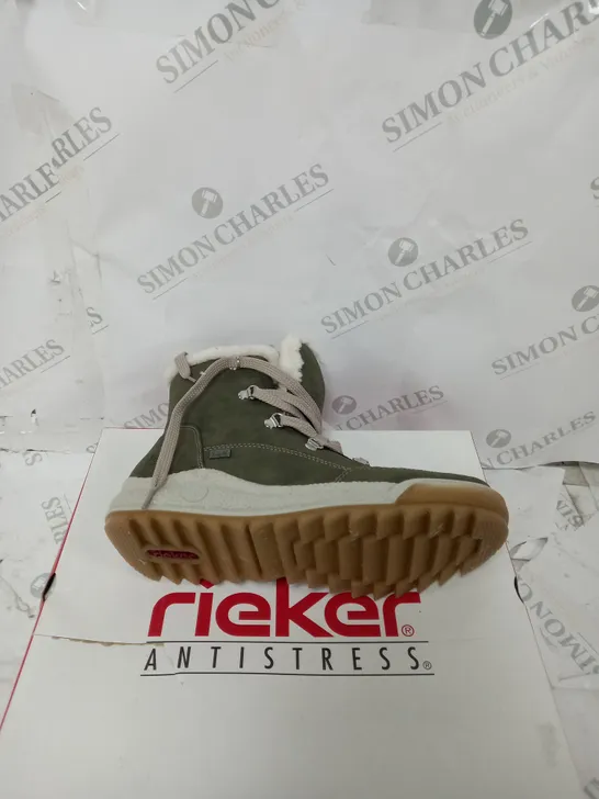 BOXED PAIR OF RIEKER WARM HIKING BOOTS, KHAKI - SIZE 7.5