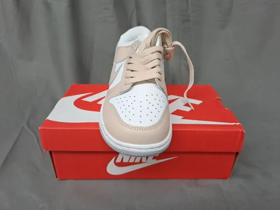 BOXED PAIR OF NIKE DUNK LOW RETRO SHOES IN BEIGE/WHITE UK SIZE 8