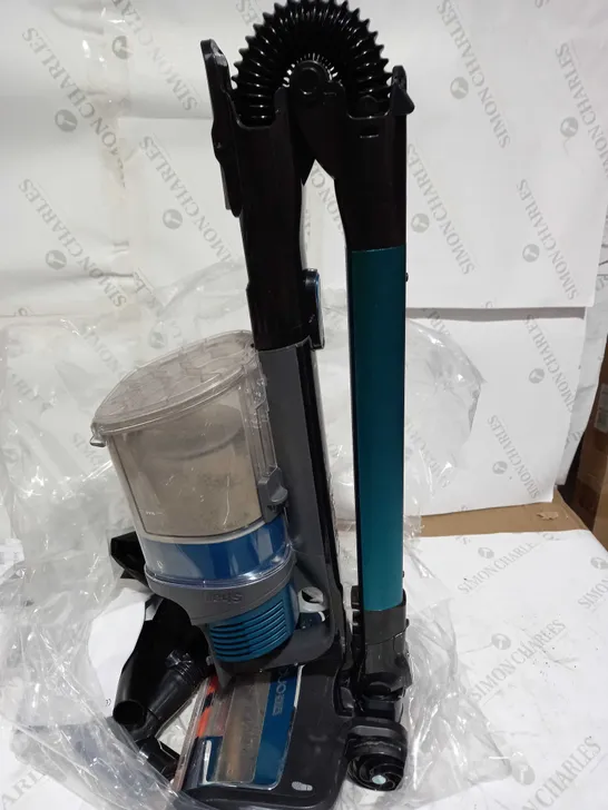 SHARK CORDLESS STICK VACUUM CLEANER