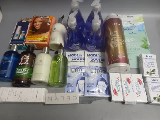 LOT OF APPROXIMATELY 25 ASSORTED HEALTH AND BEAUTY ITEMS TO INCLUDE JOICO K-PAK COLOUR THERAPY, METHOD HAND WASH AND EAROL OLIVE OIL SPRAY