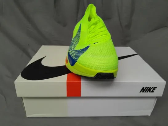 BOXED PAIR OF NIKE AIR ZOOM ALPHAFLY SHOES IN MULTICOLOUR UK SIZE 9.5