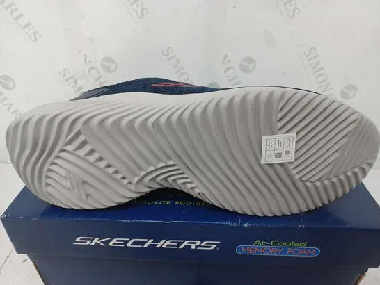 SKECHERS MENS AIR COOLED MEMORY FOAM TRAINERS  IN NAVY - SIZE 10