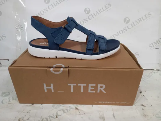 BOXED PAIR OF HOTTER OPEN TOE LEATHER SANDALS IN BLUE UK SIZE 7