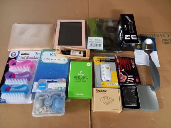 LOT OF ASSORTED HOUSEHOLD ITEMS TO INCLUDE YALE REMOTE CONTROL, MENS RFID WALLET AND HAND WARMERS