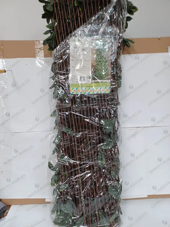 SMART SOLAR LEMON LEAF 180 X 90CM TRELLIS COLLECTION ONLY (BOX WATER DAMAGED)  RRP £34.99