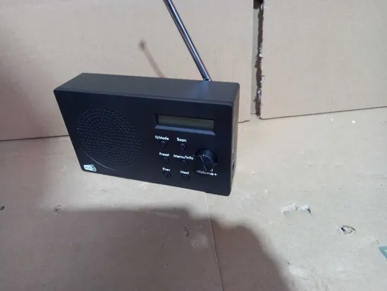 DAB+ / FM RADIO