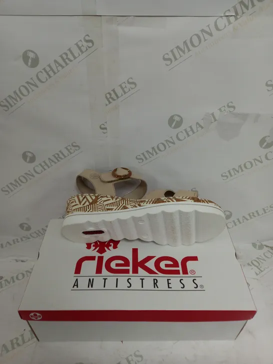 BOXED RIEKER BEIGE RASIED SANDAL SIZE 7.5