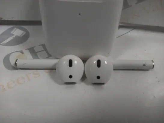 PORTABEL TRUE WIRELESS EARBUDS IN WHITE