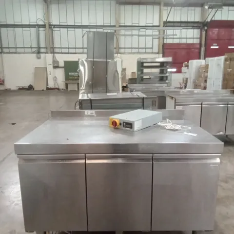 COMMERCIAL FOOD PREP STATION WITH UNDERCOUNTER FRIDGES