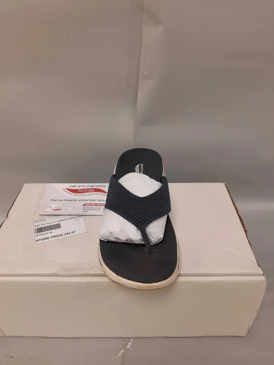 BOXED SKECHERS ARCH FIT SANDALS SIZE 4