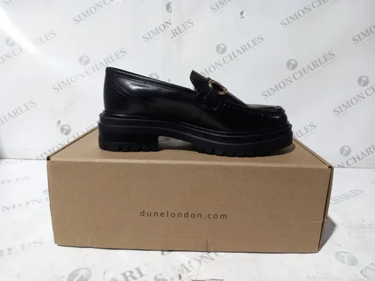 BOXED PAIR OF OUTLET DUNE GALLAGHER CHUNKY SNAFFLE TRIM LOAFERS IN BLACK UK SIZE 4