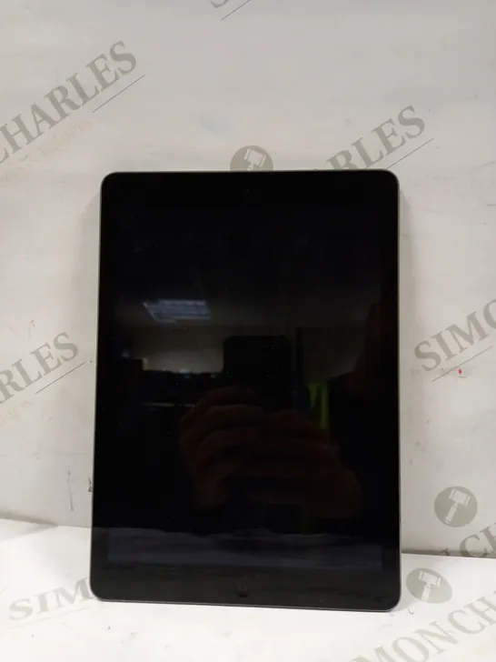 APPLE A1474 IPAD AIR 