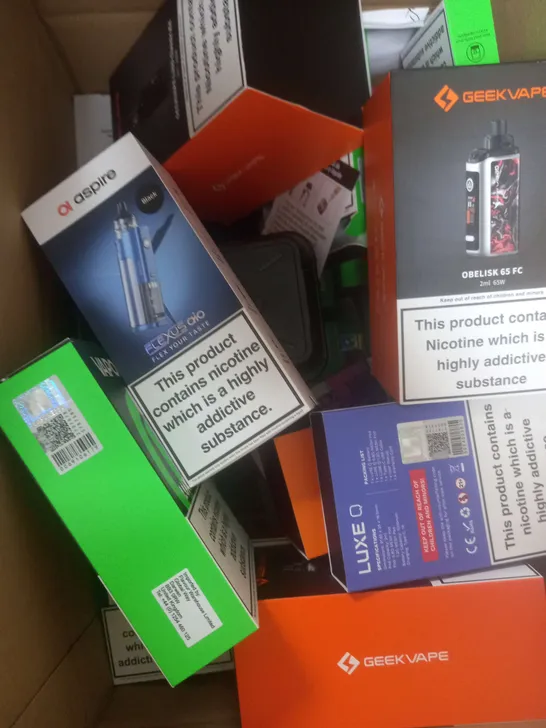 BOX OF APPROXIMATELY 15 ASSORTED E-CIGARATTES TO INCLUDE GEEKVAPE, VAPORESSO, LUXE ETC