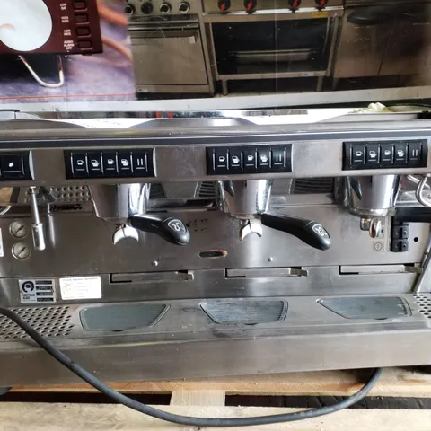 RANCILIO RAN7-3 COMMERCIAL 3 GROUP BARRISTA COFFEE MACHINE 